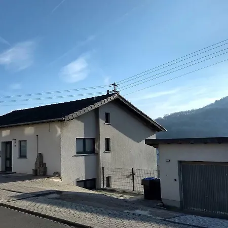 Fräulein Frenz *